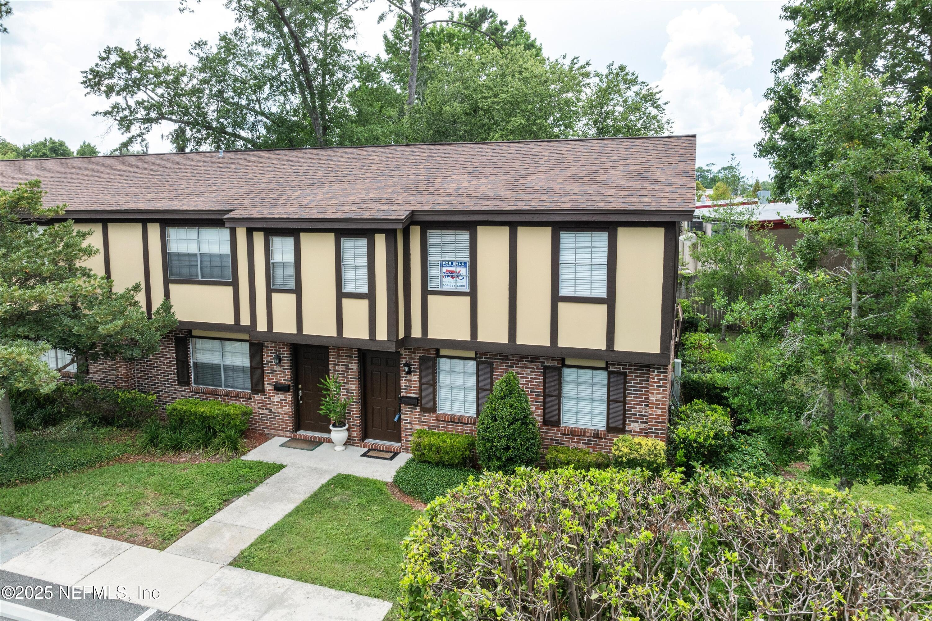 4807 Evenlode Lane Jacksonville, FL 32217 - Photo 22 of 28 front view of a house with a yard