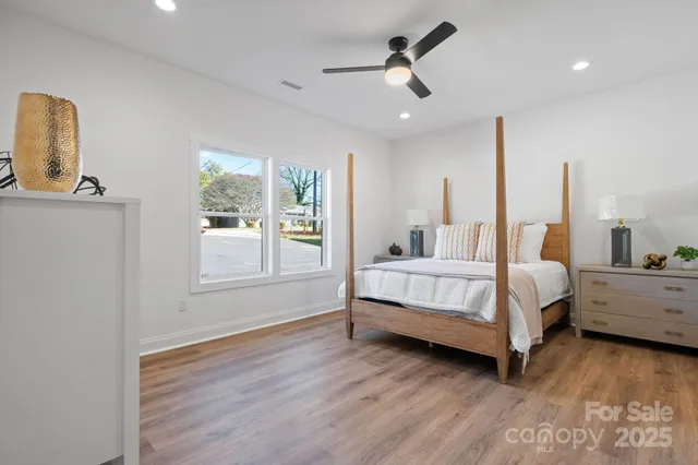 $389,900 | 121 31st Avenue Northwest, Hickory, NC 28601