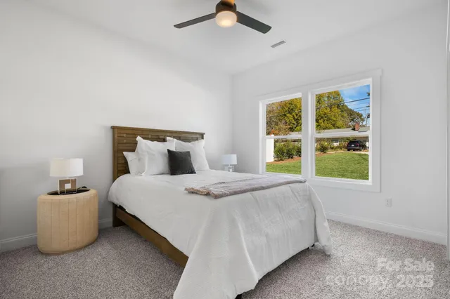 $389,900 | 121 31st Avenue Northwest, Hickory, NC 28601