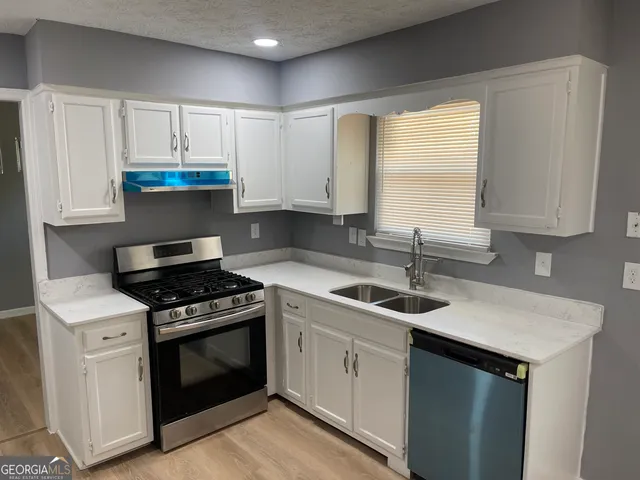 $1,950 | 235 Deerfield Drive, Jonesboro, GA 30238