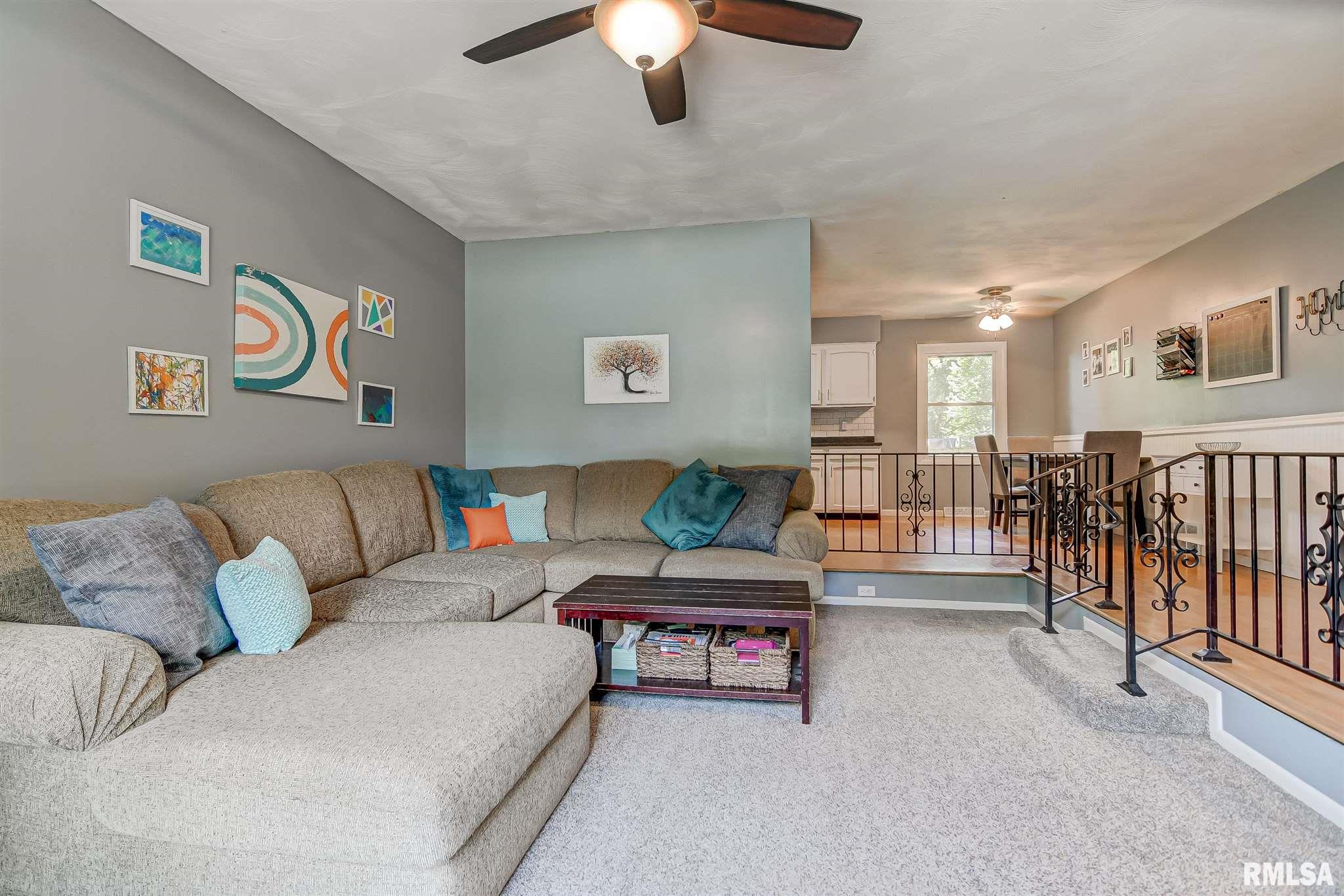 1812 East Hazel Dell Road Springfield, IL 62703 - Photo 7 of 37 Gallery Image 7