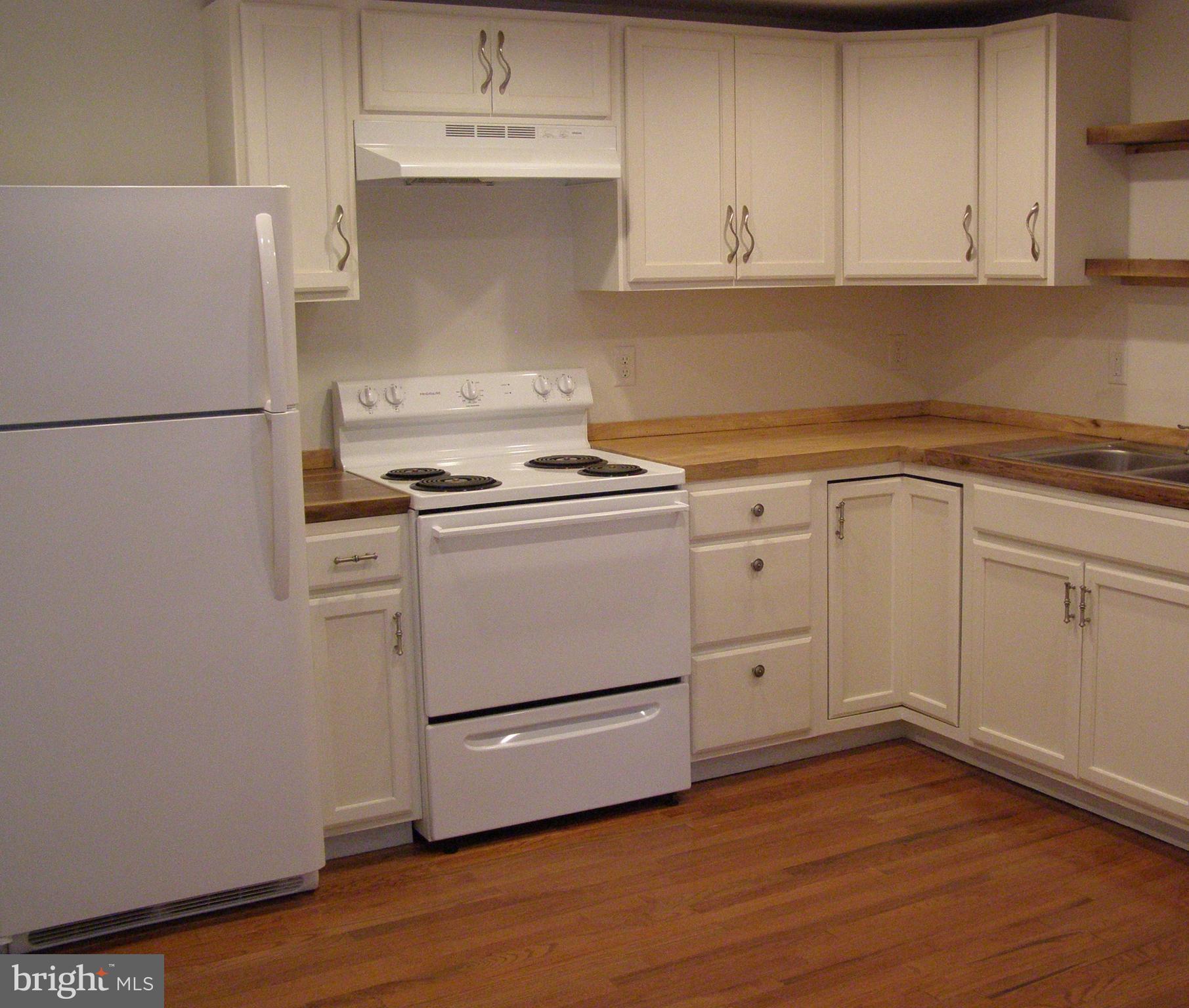 2049 Bullfrog Road Fairfield, PA 17320 - Photo 3 of 13 lovely kitchen