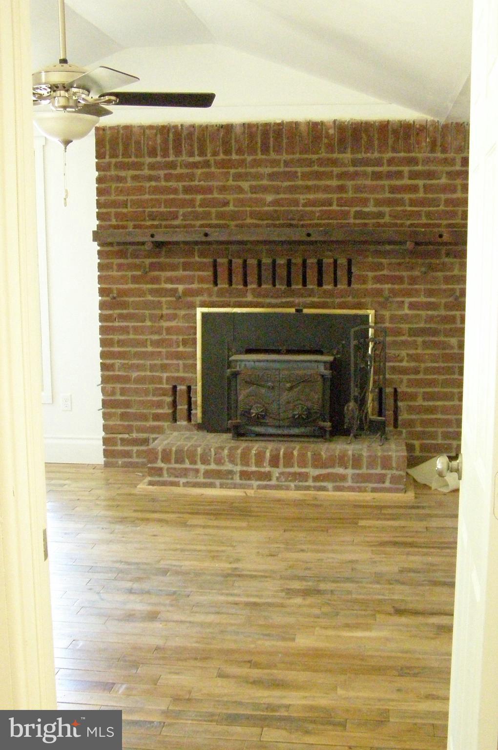 2049 Bullfrog Road Fairfield, PA 17320 - Photo 5 of 13 ready to entertIN