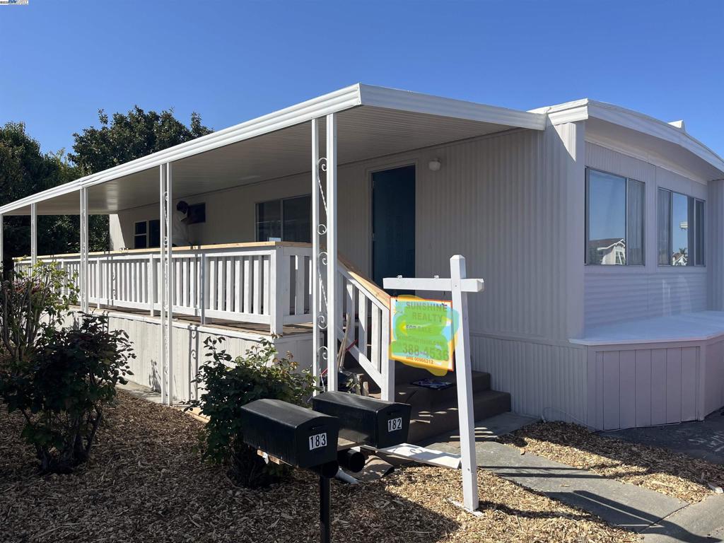 1085 Tasman Sunnyvale, CA 94089 - Photo 1 of 33 a front view of a house with garden
