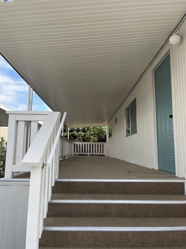 1085 Tasman Sunnyvale, CA 94089 - Photo 16 of 33 a view of entryway