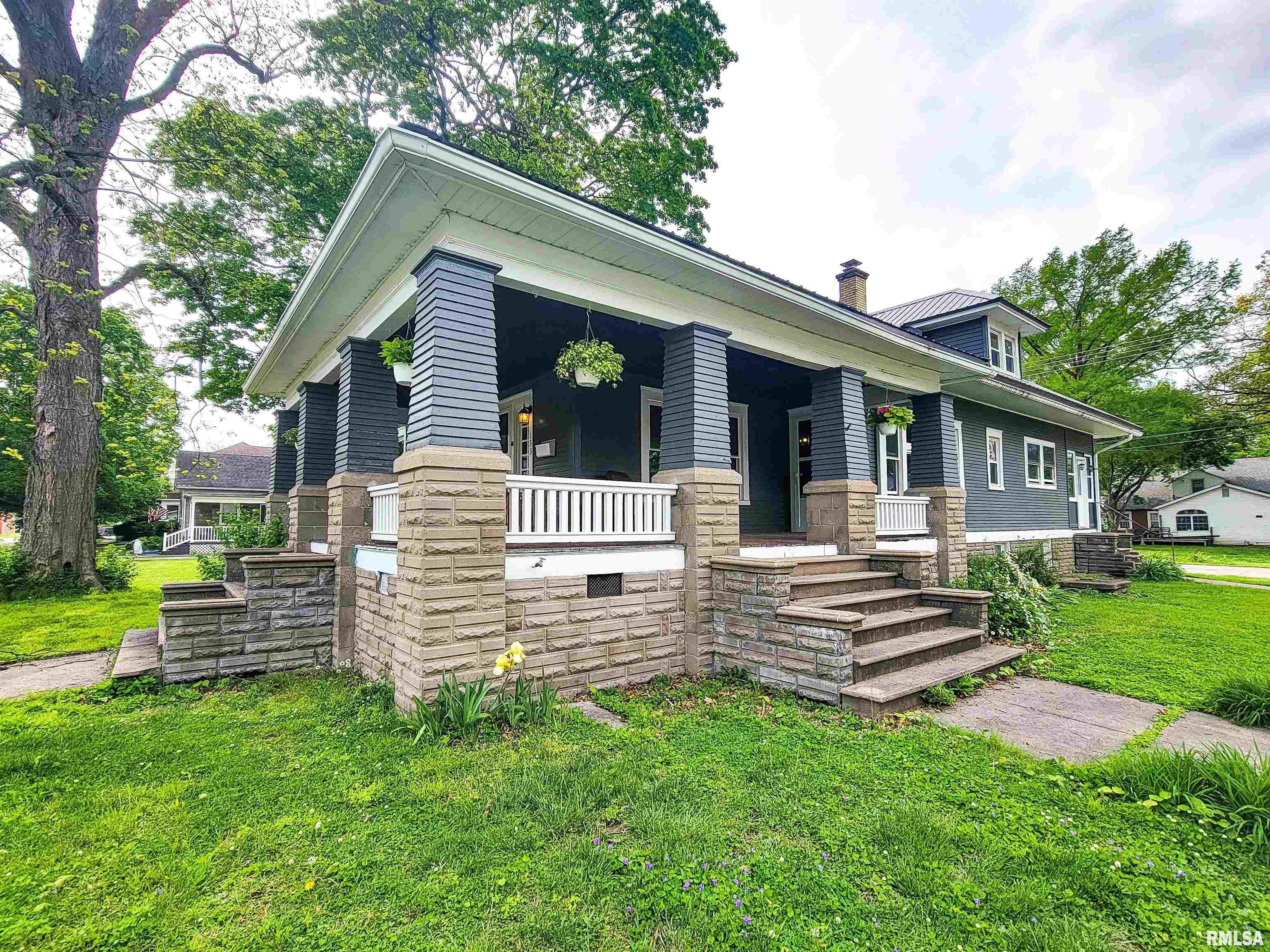 133 East 4th Street Flora, IL 62839 - Photo 1 of 93 Gallery Image 1