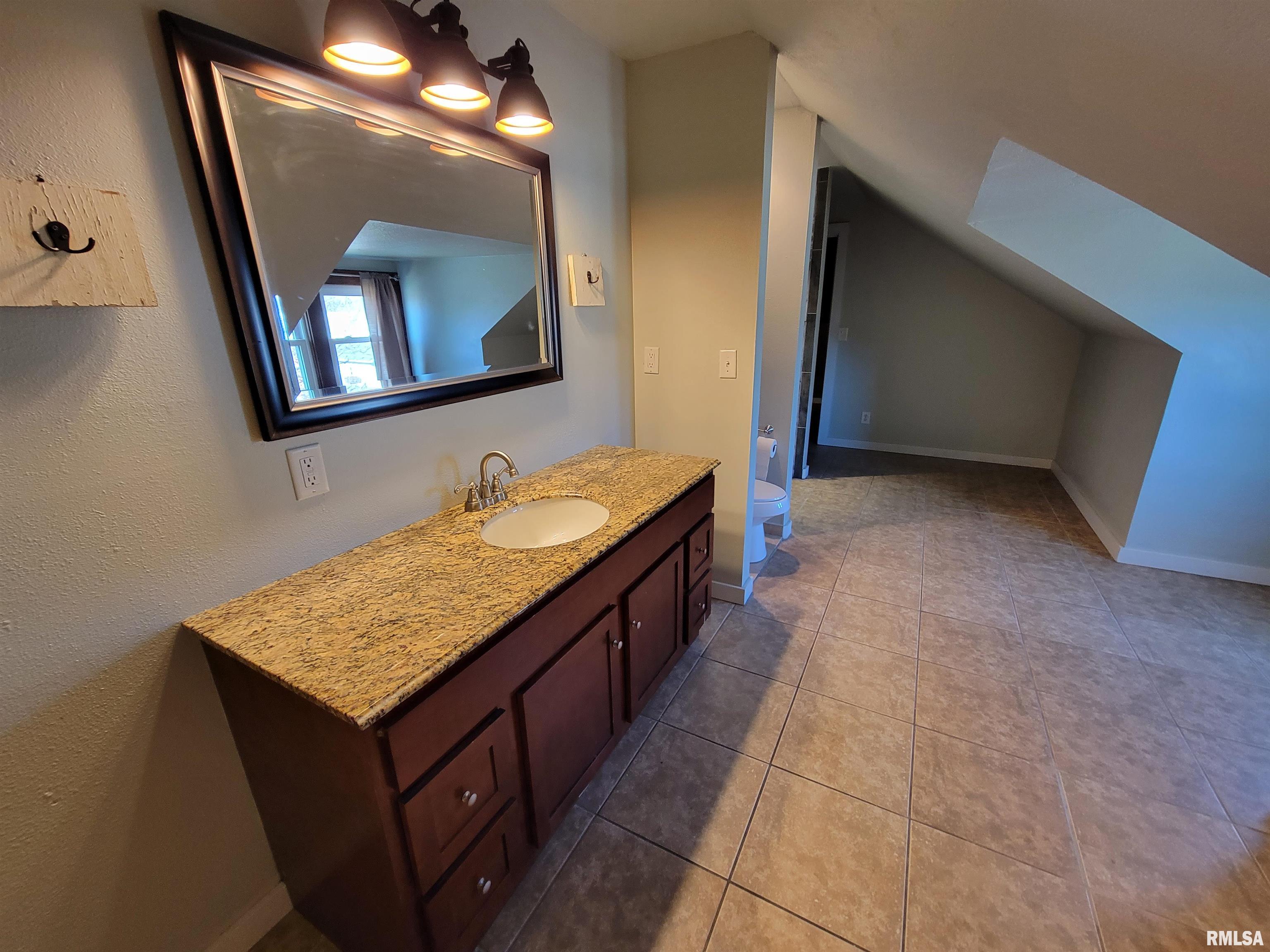 133 East 4th Street Flora, IL 62839 - Photo 67 of 93 Gallery Image 67
