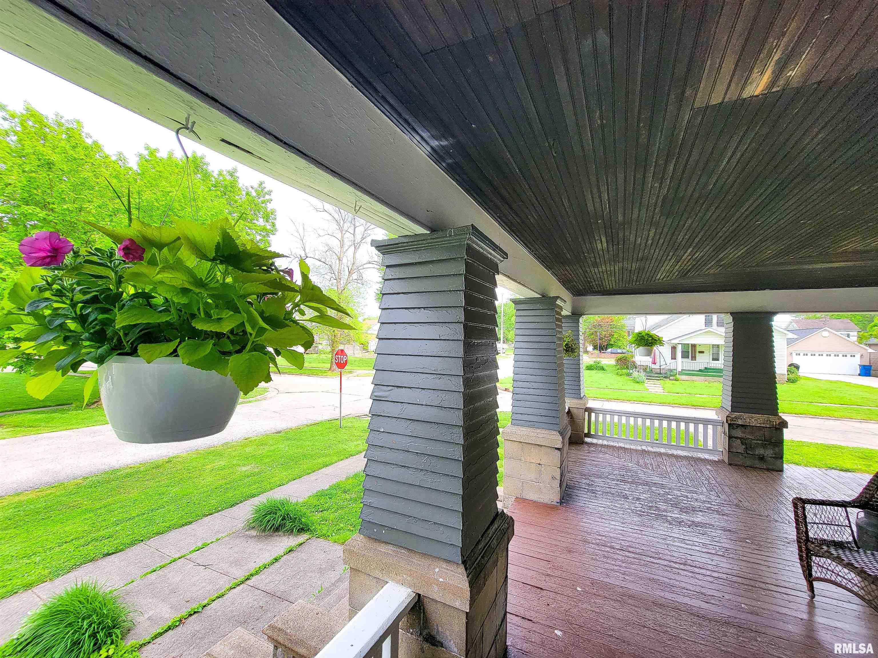 133 East 4th Street Flora, IL 62839 - Photo 8 of 93 Gallery Image 8