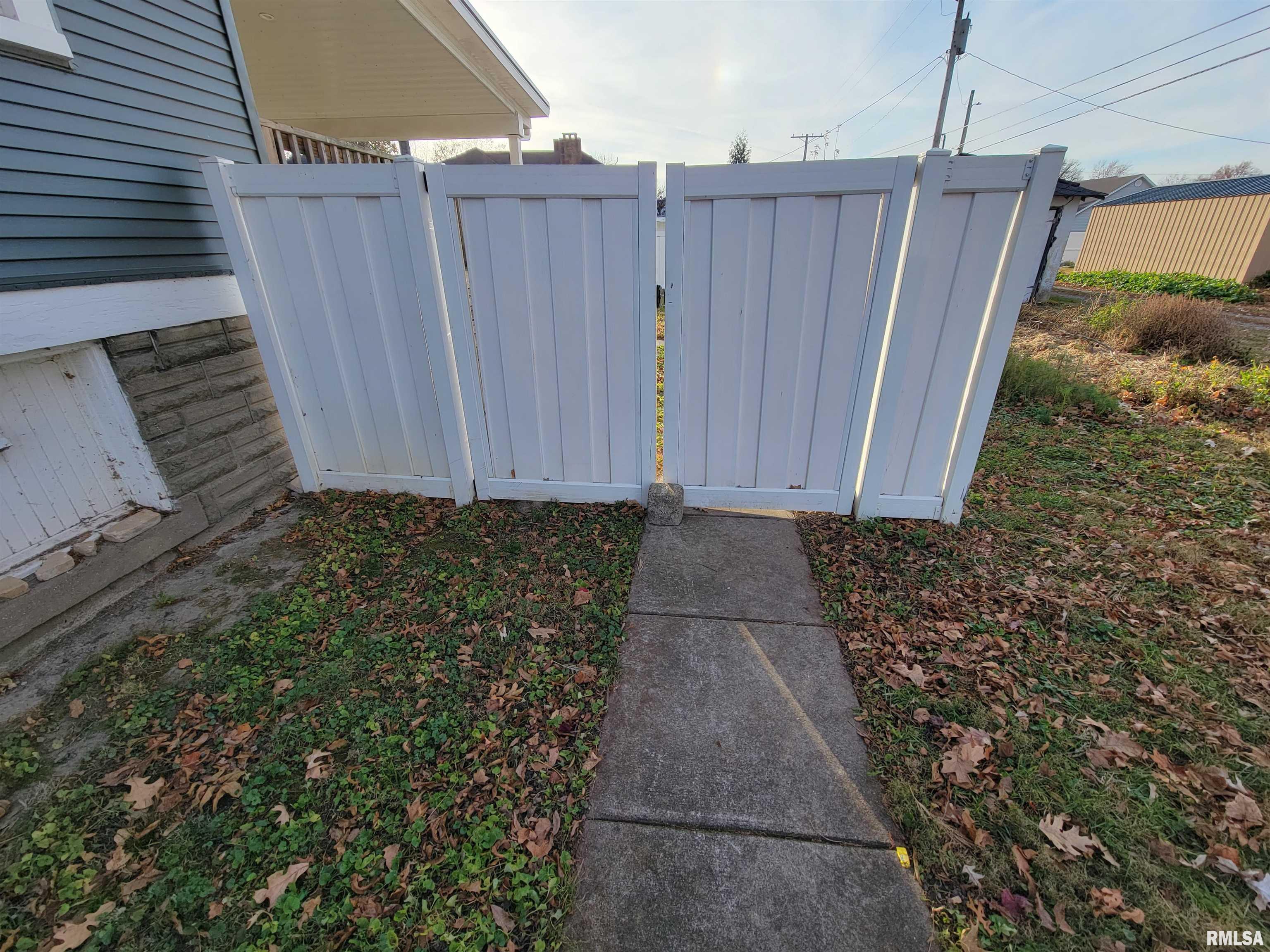 133 East 4th Street Flora, IL 62839 - Photo 89 of 93 Gallery Image 89