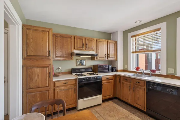 $745,000 | 122 Neal Street, Unit 3N, Portland, ME 04102