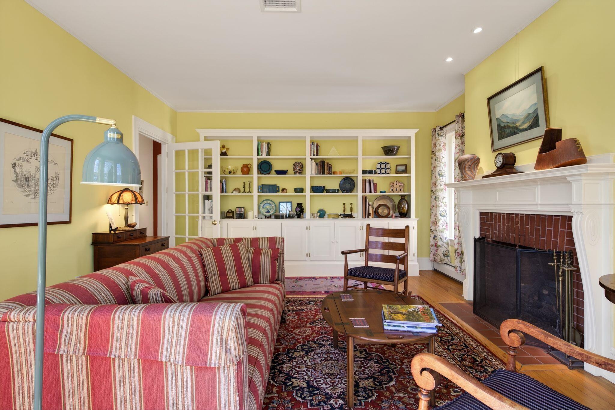 122 Neal Street, Unit 3N Portland, ME 04102 - Photo 7 of 28 built ins