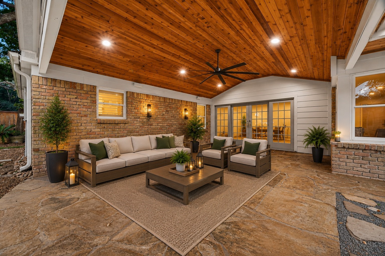 5638 Sanford Road Houston, TX 77096 - Photo 3 of 41 This image has been virtually staged.