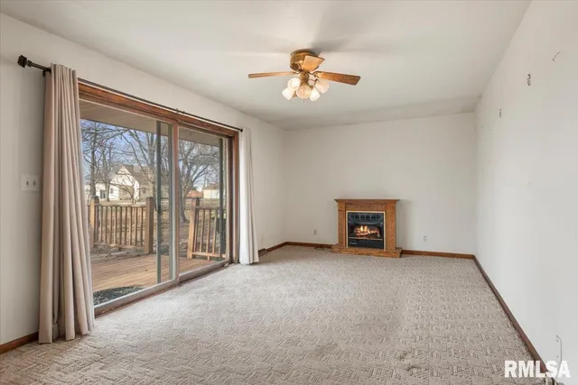 $195,000 | 207 North West Street, Stonington, IL 62567