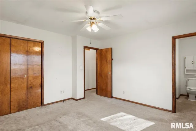 $195,000 | 207 North West Street, Stonington, IL 62567