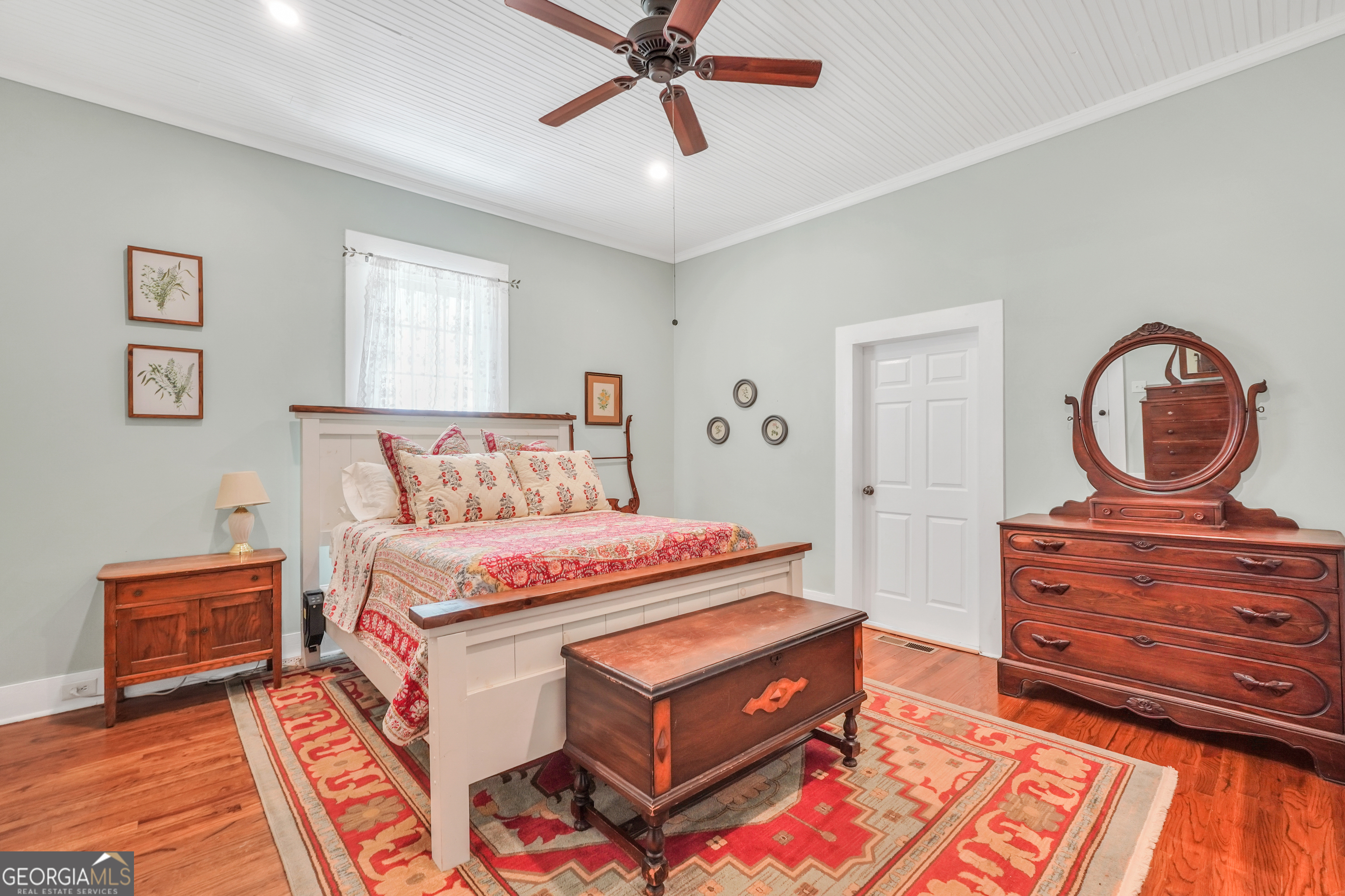 686 Burkett Road Thomaston, GA 30286 - Photo 26 of 70 a bedroom with a bed and dresser