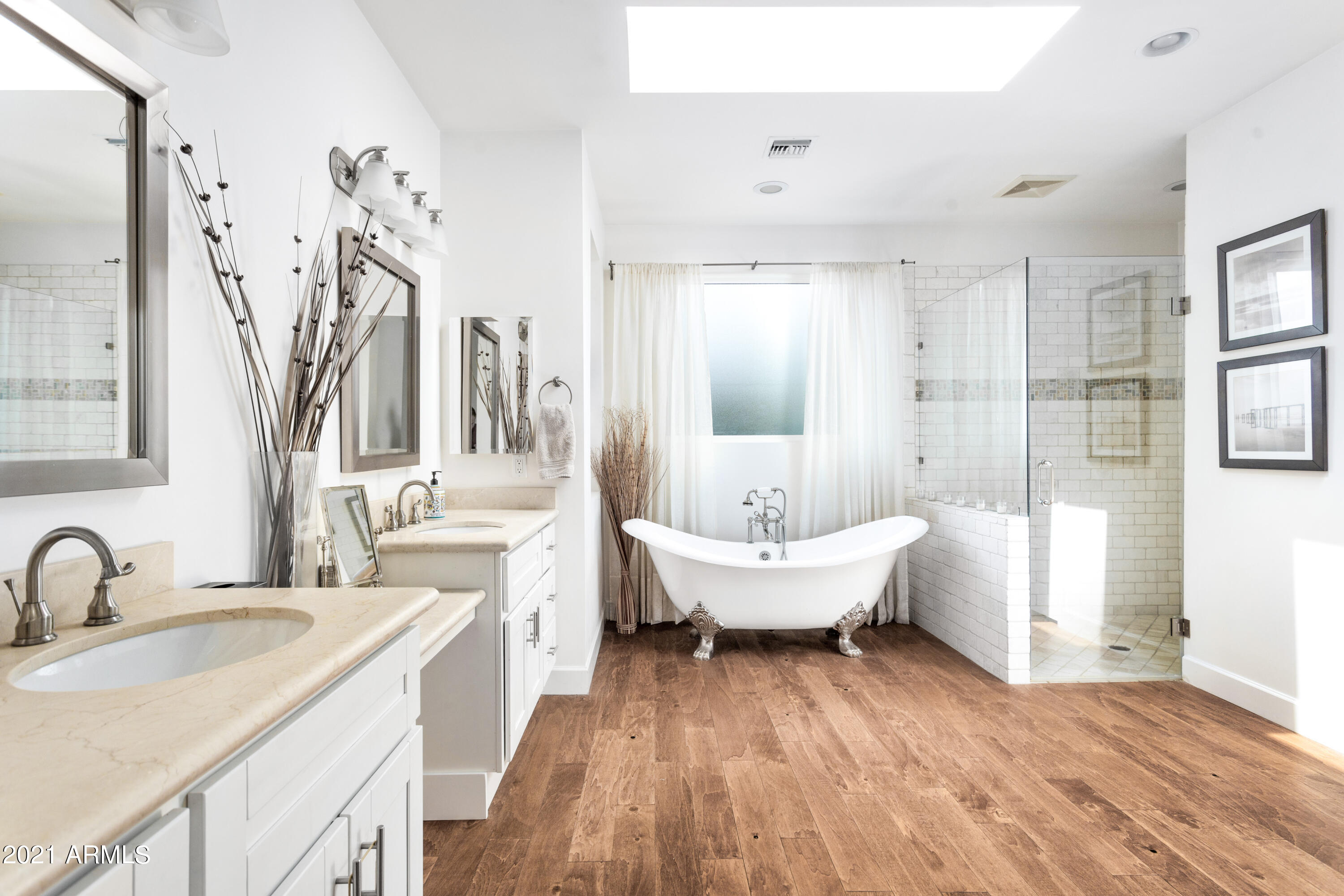 4525 East Cheery Lynn Road Phoenix, AZ 85018 - Photo 11 of 24 Master Bathroom