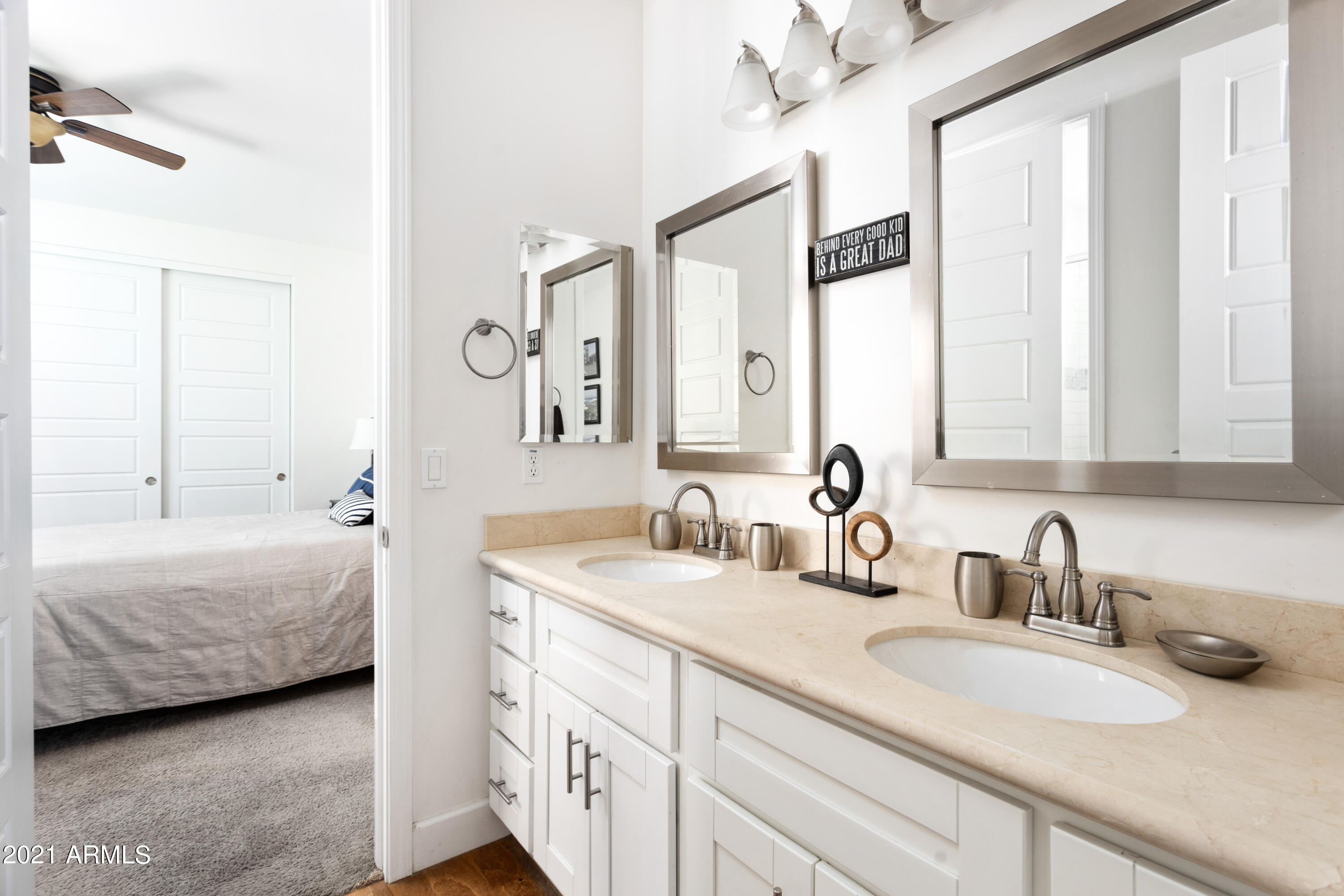 4525 East Cheery Lynn Road Phoenix, AZ 85018 - Photo 14 of 24 Guest Bathroom 1