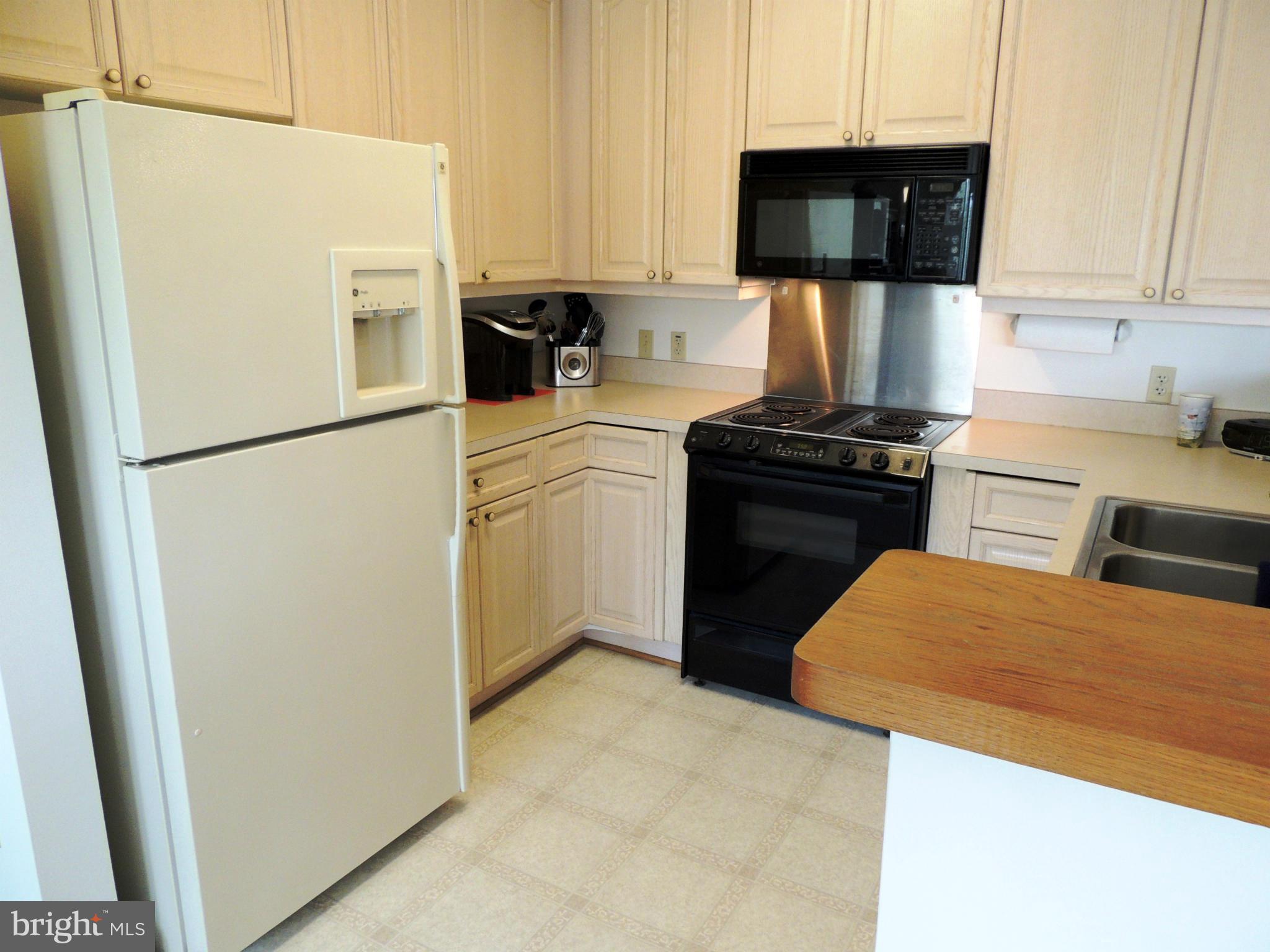503 Runabout Loop, Unit 503 Solomons, MD 20688 - Photo 6 of 29 Kitchen