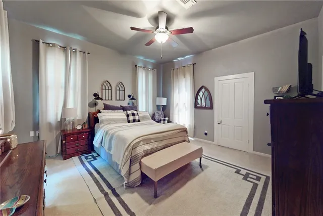 $289,000 | 101 South Thomas Street, Caldwell, TX 77836