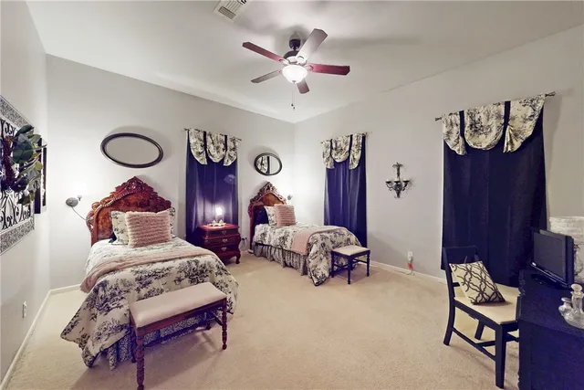 $289,000 | 101 South Thomas Street, Caldwell, TX 77836