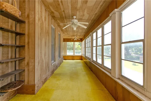 $289,000 | 101 South Thomas Street, Caldwell, TX 77836