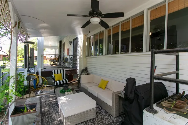 $289,000 | 101 South Thomas Street, Caldwell, TX 77836