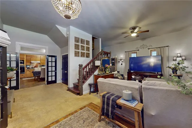 $289,000 | 101 South Thomas Street, Caldwell, TX 77836