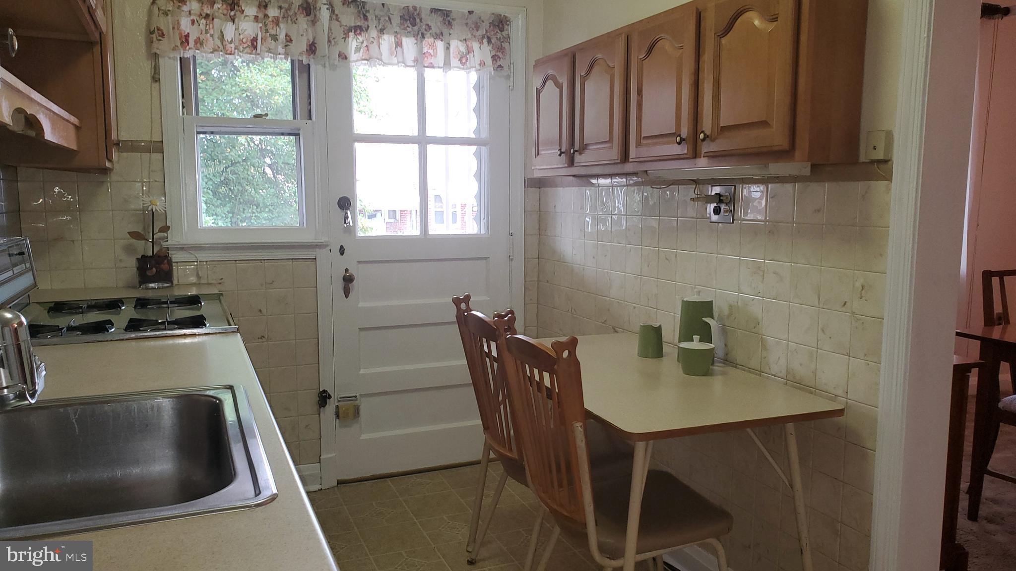 1911 Barry Road Baltimore, MD 21222 - Photo 9 of 22 Kitchen