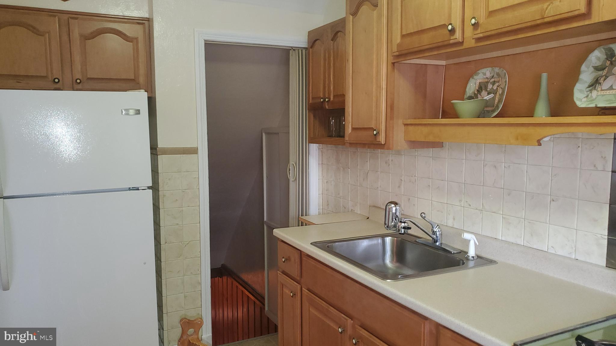1911 Barry Road Baltimore, MD 21222 - Photo 10 of 22 Kitchen