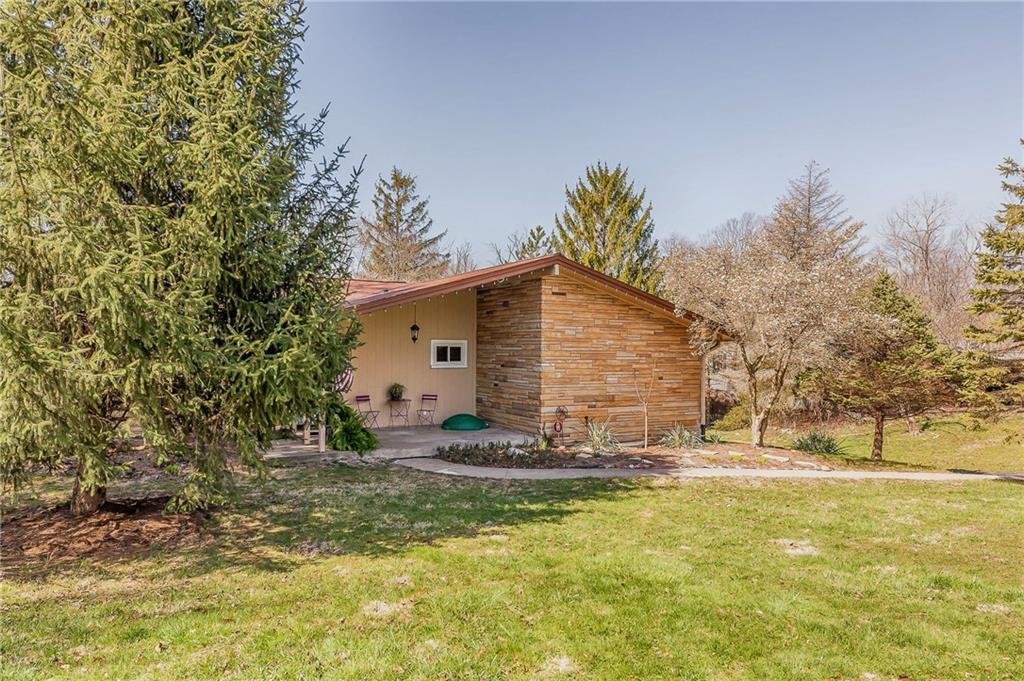 7919 Hawthorne Road Indianapolis, IN 46256 - Photo 5 of 32 Gallery Image 5