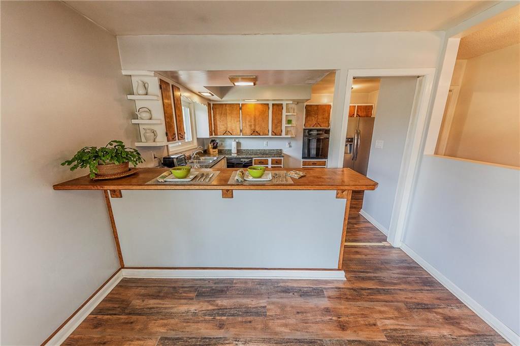 7919 Hawthorne Road Indianapolis, IN 46256 - Photo 10 of 32 Gallery Image 10
