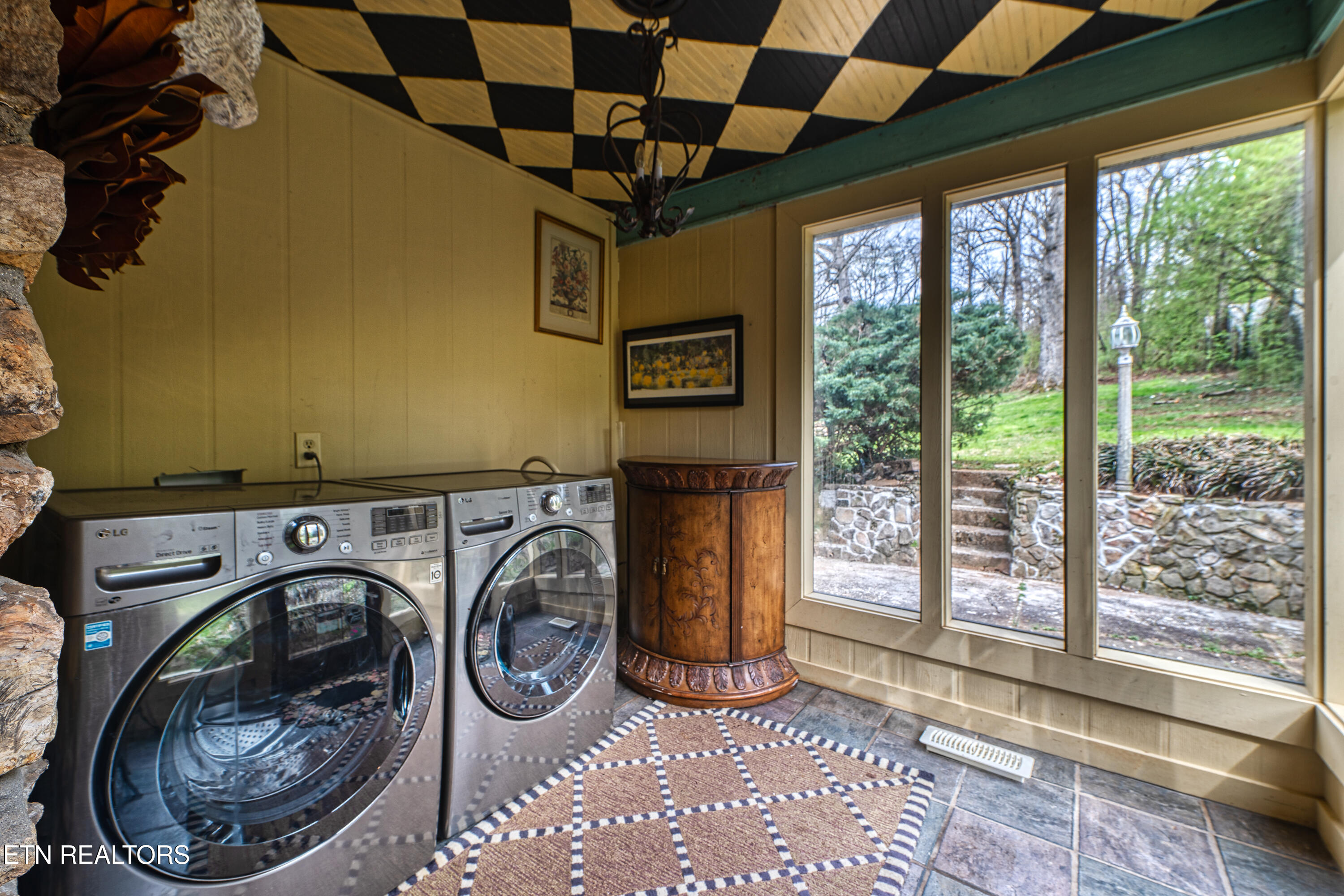 508 Concord Road Knoxville, TN 37934 - Photo 29 of 60 Laundry room