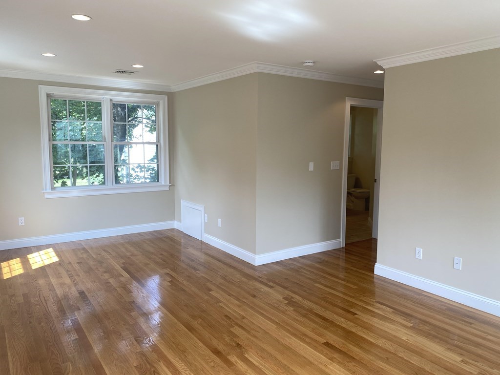 7 Maple Place, Unit 7 Needham, MA 02492 - Photo 18 of 38