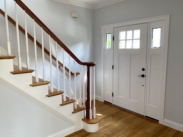 7 Maple Place, Unit 7 Needham, MA 02492 - Photo 3 of 38