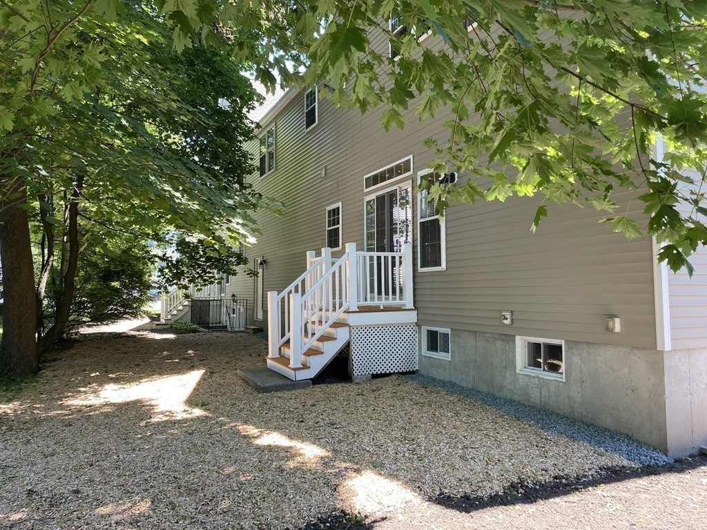 7 Maple Place, Unit 7 Needham, MA 02492 - Photo 31 of 38