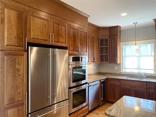 7 Maple Place, Unit 7 Needham, MA 02492 - Photo 9 of 38