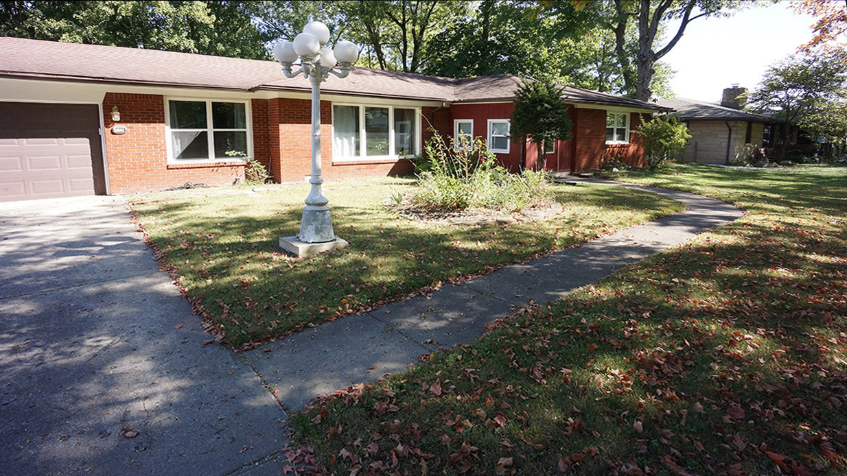 122 West Central Way Pendleton, IN 46064 - Photo 2 of 13