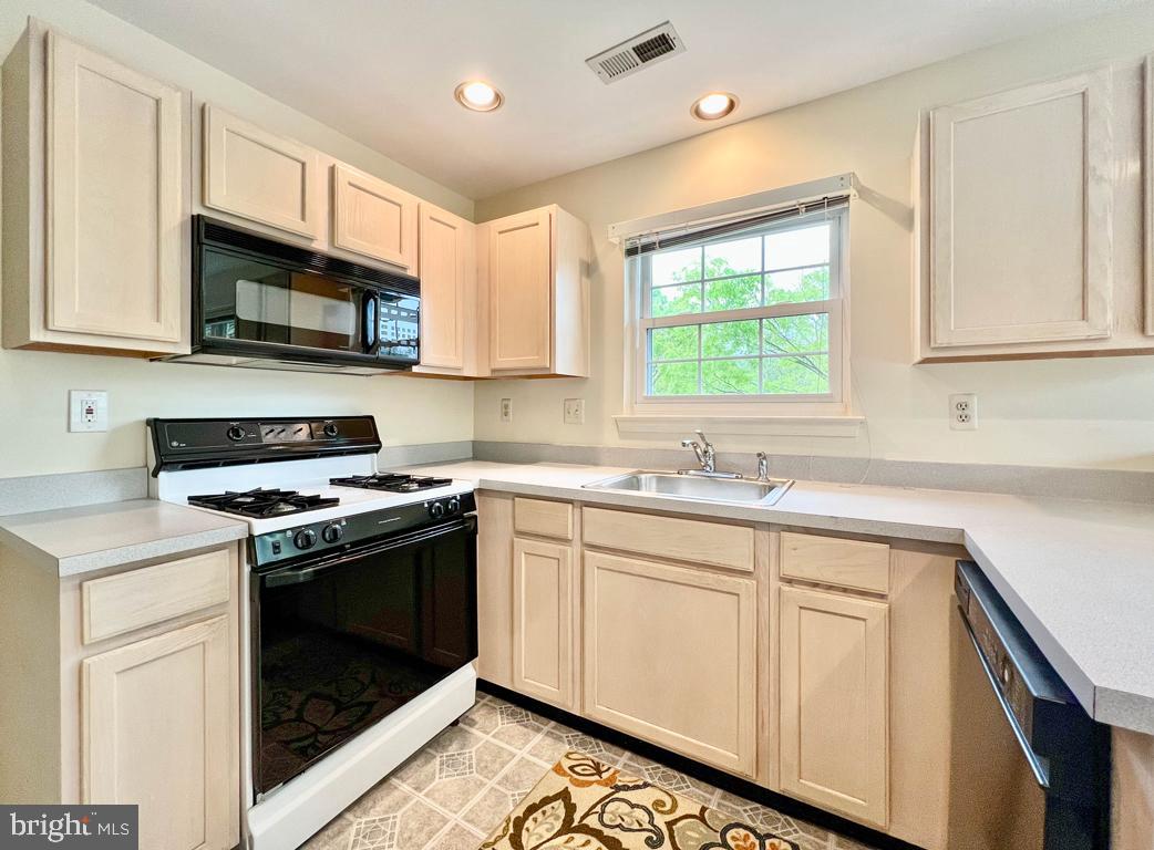 2406 Waterford Road Yardley, PA 19067 - Photo 11 of 32 Kitchen