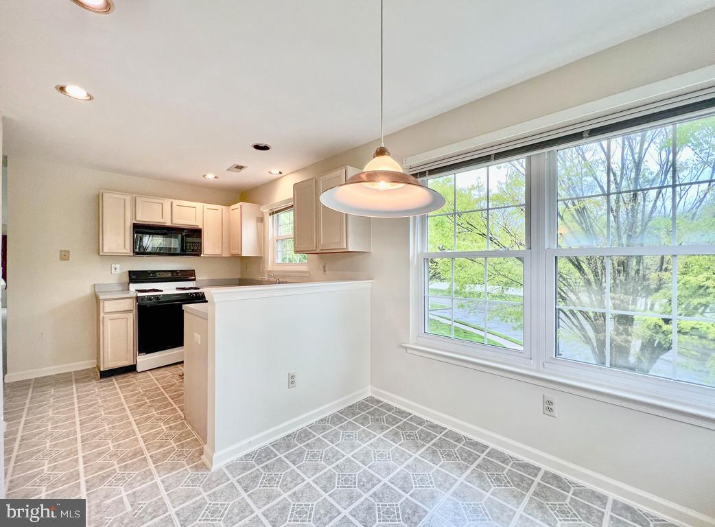 2406 Waterford Road Yardley, PA 19067 - Photo 12 of 32 Breakfast & Kitchen