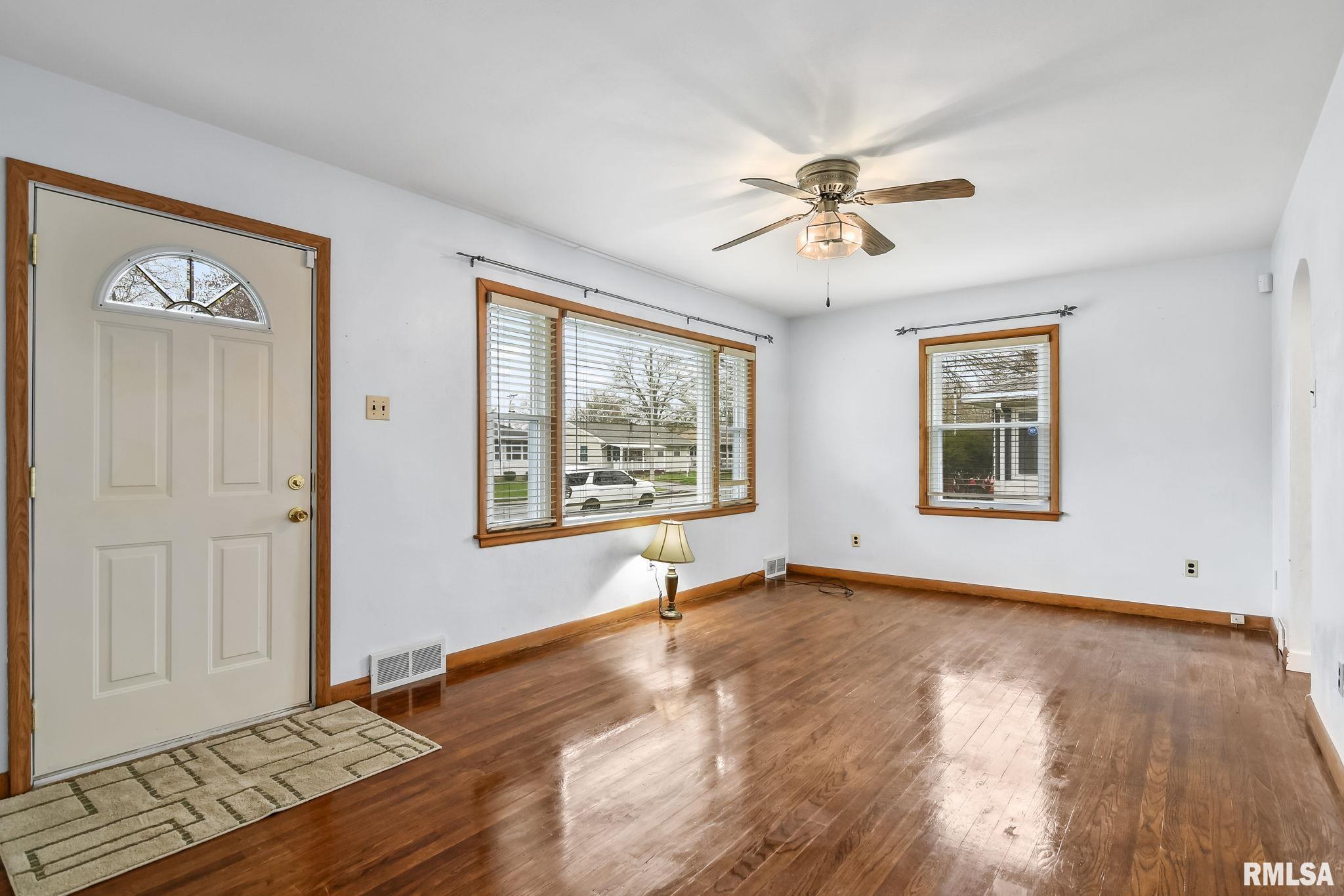 3612 Stanton Street Springfield, IL 62703 - Photo 3 of 31