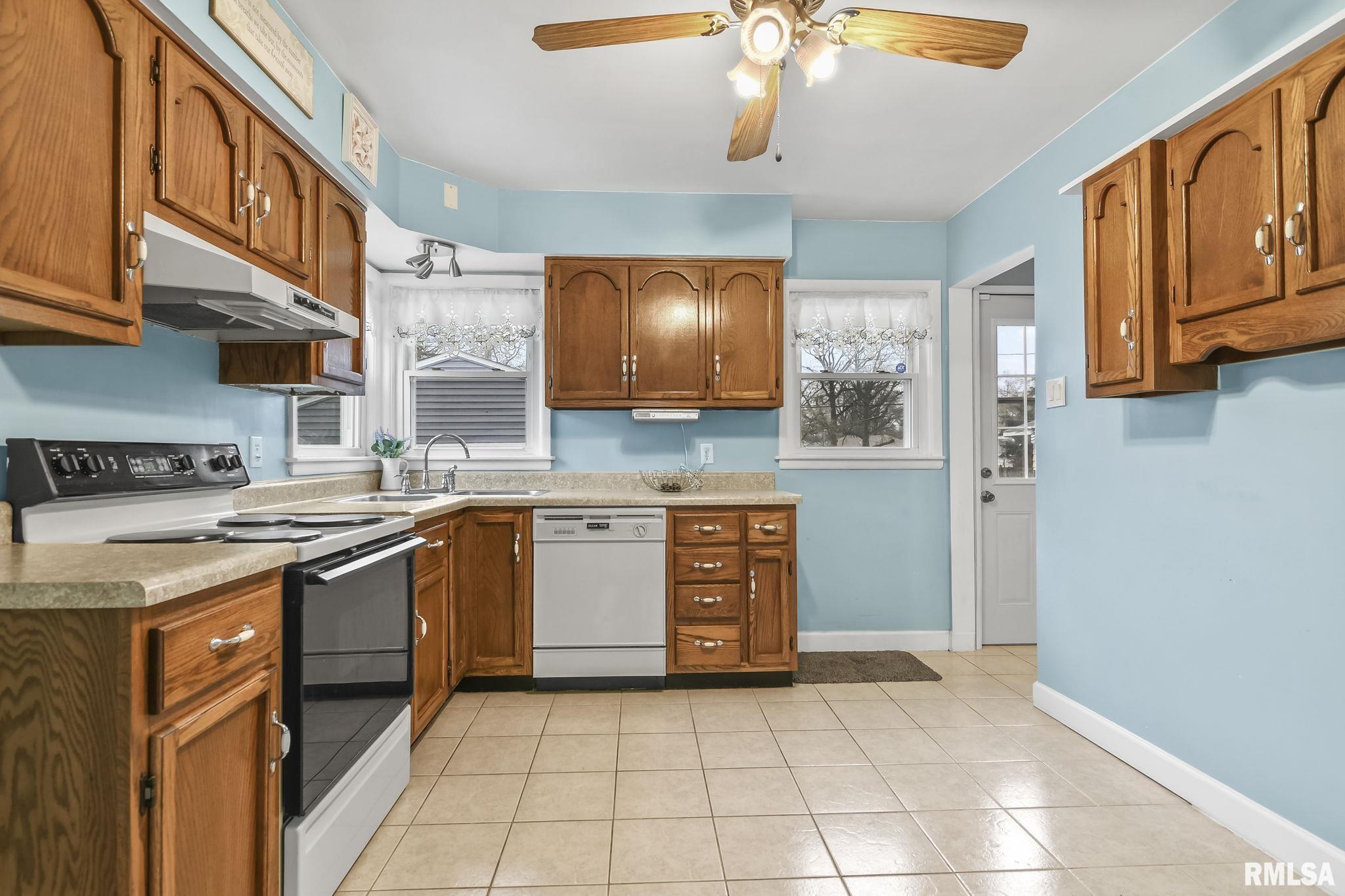 3612 Stanton Street Springfield, IL 62703 - Photo 6 of 31