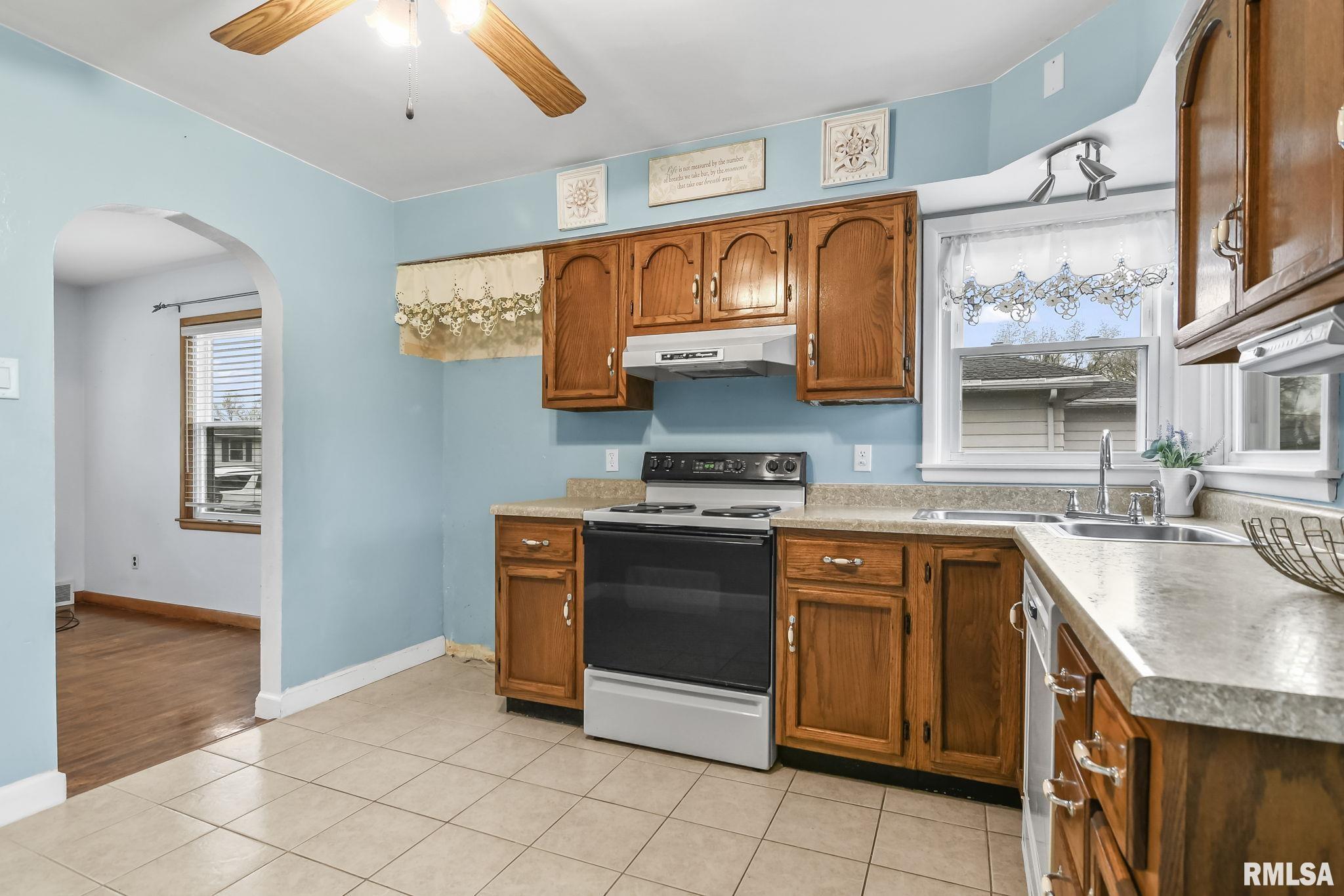 3612 Stanton Street Springfield, IL 62703 - Photo 8 of 31