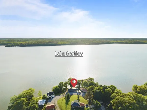 $299,999 | 774 Ridge Drive, Cadiz, KY 42211