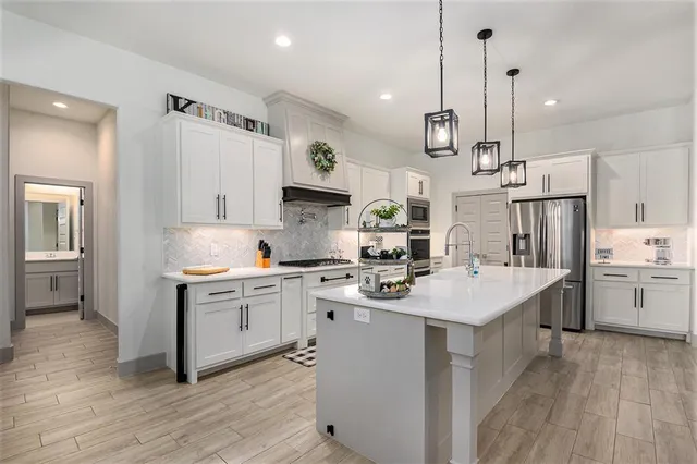 $528,000 | 377 Sarra Lane, Poolville, TX 76487