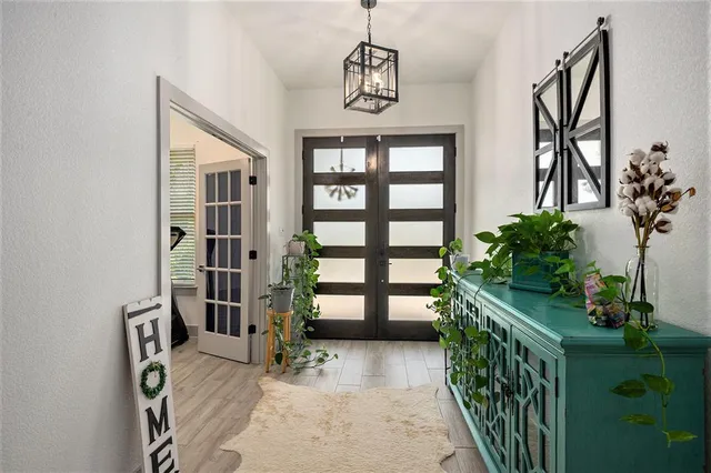 $528,000 | 377 Sarra Lane, Poolville, TX 76487