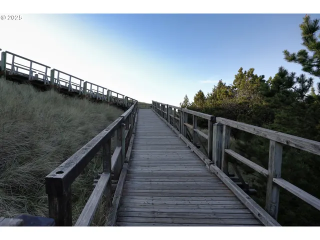 $609,000 | 5950 Neptune Drive, Pacific City, OR 97135