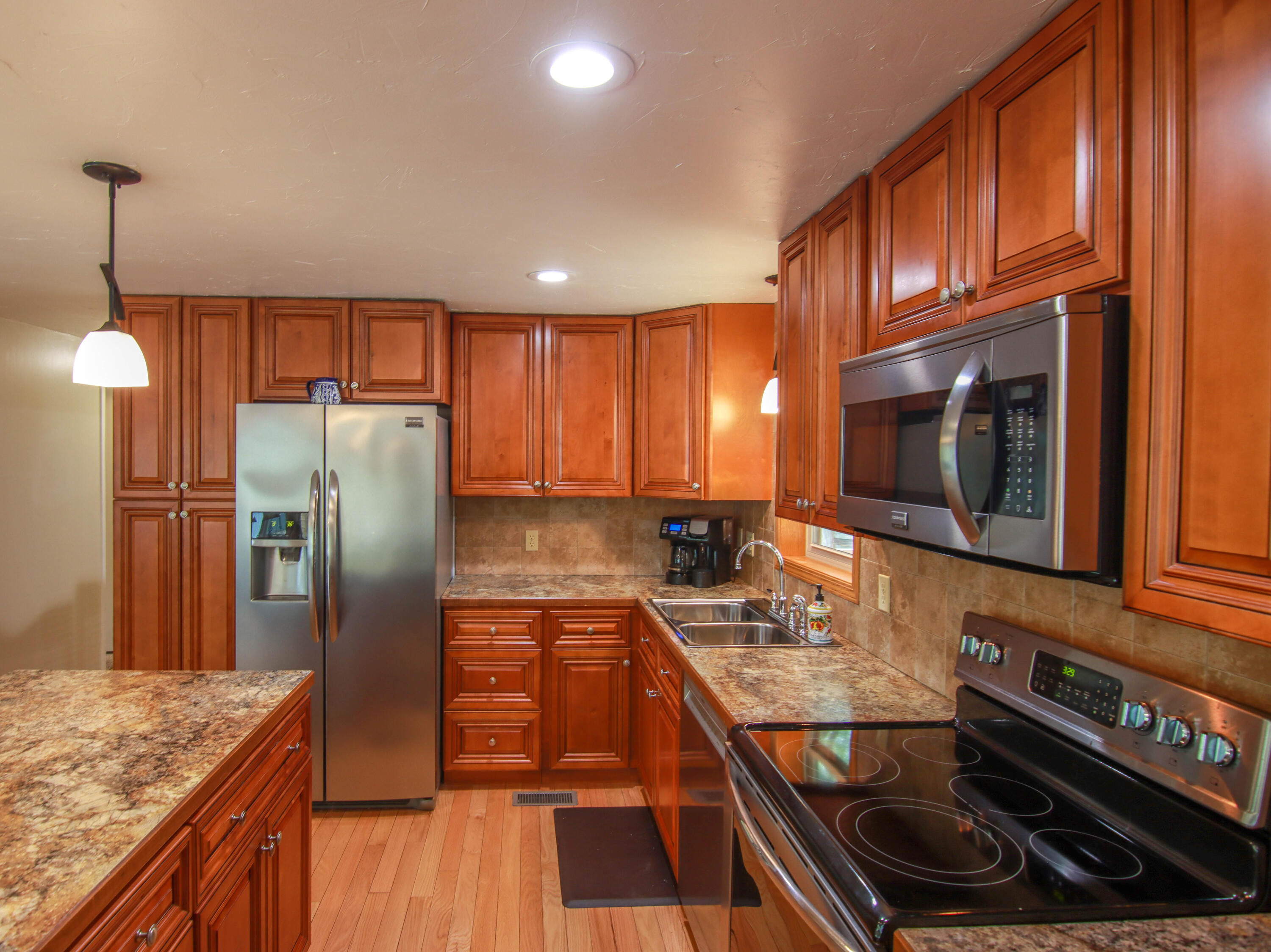 8086 Narrow Gauge Road Beulah, MI 49617 - Photo 20 of 48 20250519-IMG_9371