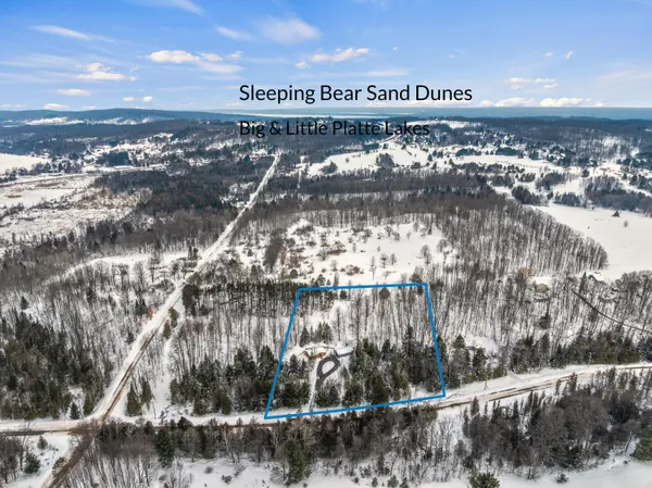 $360,000 | 8086 Narrow Gauge Road, Beulah, MI 49617