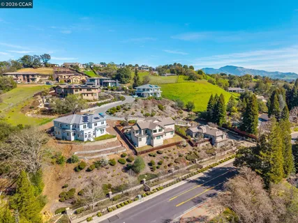 $2,599,000 | 120 Arbor View Lane, Lafayette, CA 94549
