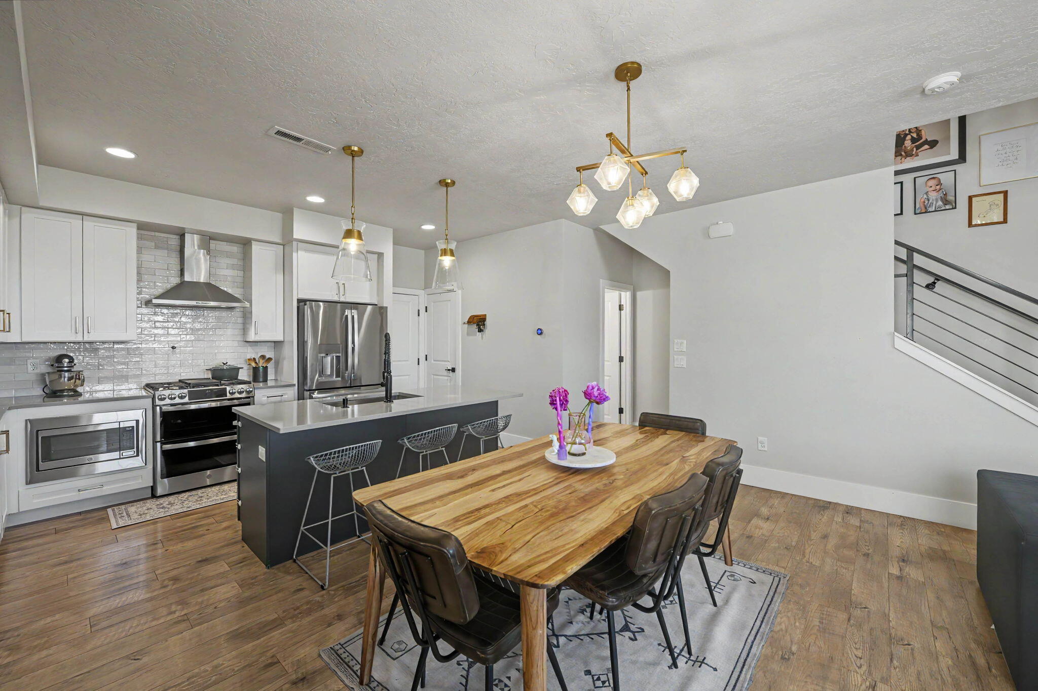 744 West Sunfire Lane St. George, UT 84790 - Photo 9 of 56 Dining area to kitchen